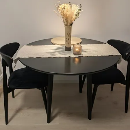 Apartament Bratislava, Sadba Family Apartment, Balcony, Free Parking, Airport 1km, Old Town 8km *