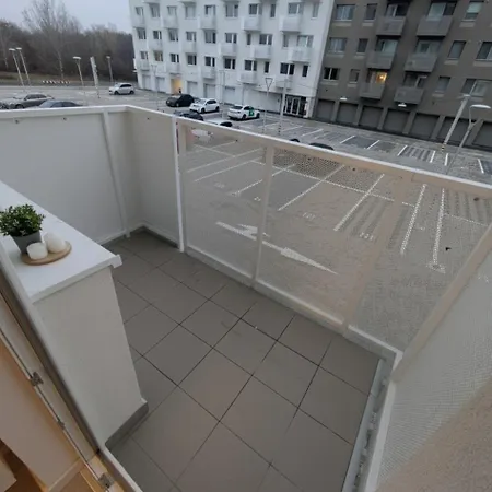 Sadba Apartment, 1-4 Guests, Free Parking & Wifi, 15 Min From Downtown Apartment Pressburg