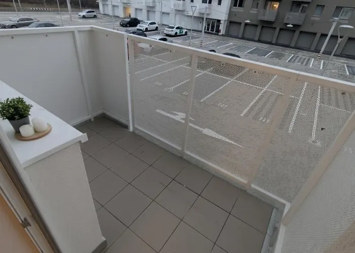 Sadba Apartment, 1-4 Guests, Free Parking & Wifi, 15 Min From Downtown Apartmán Bratislava