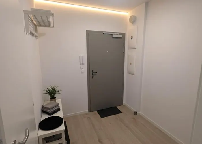 Bratislava, Sadba Family Apartment, Balcony, Free Parking, Airport 1km, Old Town 8km